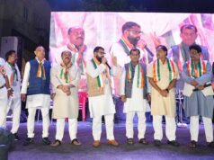 80 किलो लड्डू बांटकर मनाया आजादी का जश्न, जश्न-ए-आजादी ट्रस्ट के कार्यक्रम में धर्मगुरुओं ने किया ध्वजारोहण