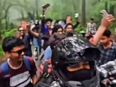 CG में स्टंटबाज बाइकर्स गैंग पर पुलिस का एक्शन, कान पकड़कर माफी मांगने पर मजबूर हुए युवक