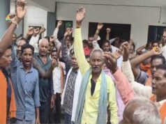 CG में आवारा मवेशियों से परेशान ग्रामीण कलेक्ट्रेट पहुंचे, नगर पालिका और SDM कार्यालय में सौंपा ज्ञापन