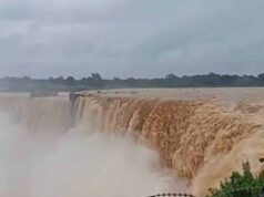 इंद्रावती नदी उफान पर, चित्रकोट जलप्रपात का दिखा अद्भुत और मनमोहक नजारा