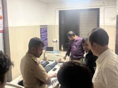 रीवा में 88 घंटे से भूखा बैठा था युवक, आधी रात कलेक्टर के आश्वासन पर टूटा गतिरोध