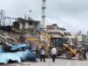 वाराणसी में जायका रेस्टोरेंट पर चला VDA का बुलडोजर, अवैध निर्माण पर कार्रवाई