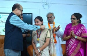 वर्तमान पर फोकस करें, निरंतर सीखते रहें और समाज के लिए योगदान दें-डेका