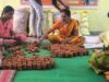 दीपावली से पहले लौटी खुशियाँ: महासमुंद में ‘सेवा संकल्प अभियान’ के तहत स्व-सहायता समूहों की महिलाओं को मिले बड़े ऑर्डर।