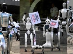 इंसानों के बाद अब रोबोट्स का प्रदर्शन, AI से नौकरियां छिनने का जताया खतरा