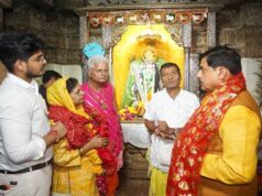 मुख्यमंत्री डॉ. यादव ने प्राचीन रुक्मणी माता मंदिर में किए दर्शन