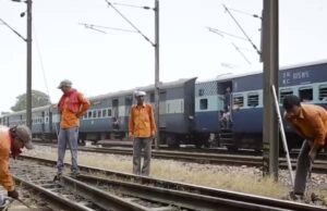 रेलवे में 5165 पदों पर बंपर भर्ती, 12वीं पास और ग्रेजुएट युवाओं के लिए मौका