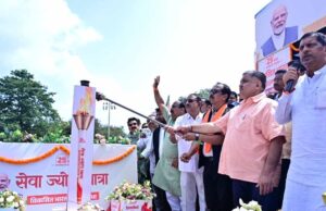 विकसित भारत के संकल्प से जगमगाया जशपुर, पर्यटन मंत्री राजेश अग्रवाल के नेतृत्व में निकली ‘सेवा ज्योति यात्रा’